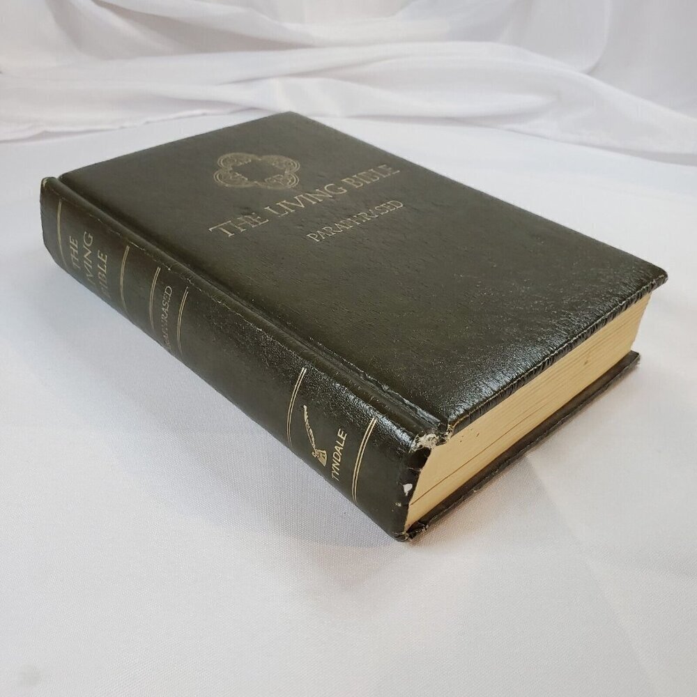 The Living Bible Paraphrased Green Padded Hardcover 9th printing 1972 - Picture 2 of 7